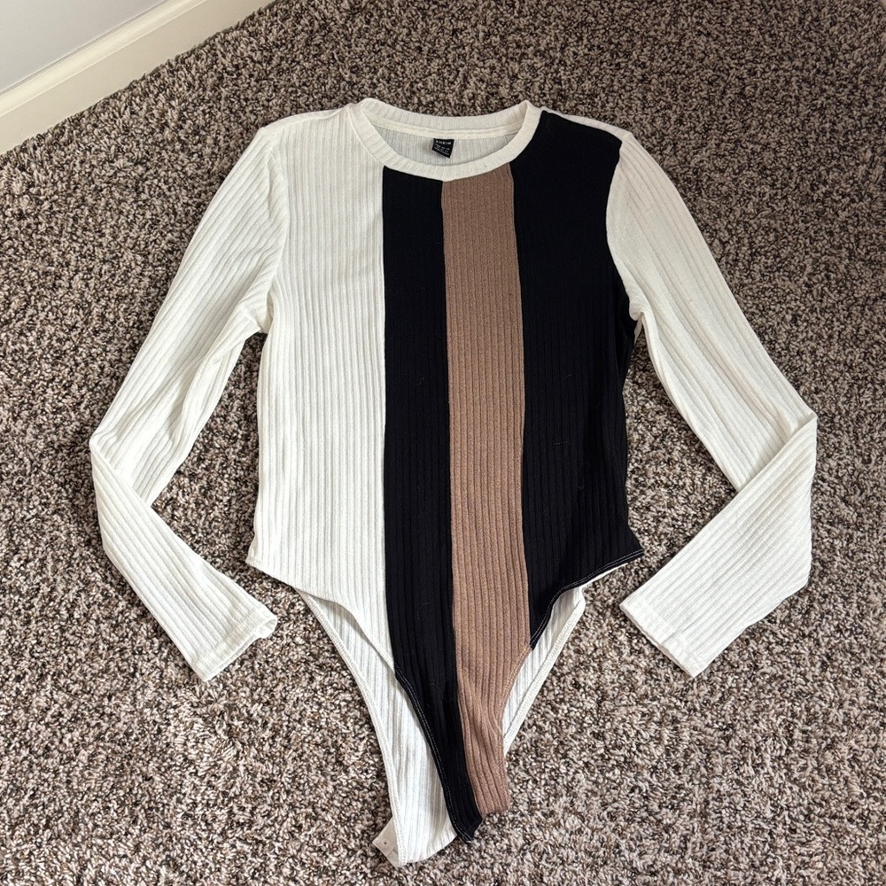 SHEIN White and Black Colorblock Bodysuit NWOT